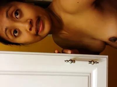 Busty Alexis Fawx एक blowjob देते आणि तिच्या सावत्र मुलासोबत सेक्स करते