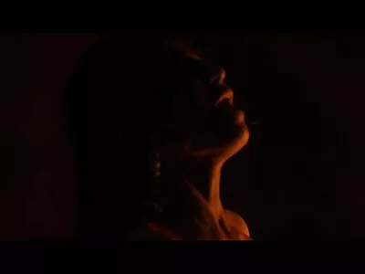 Xander एकाच वेळी त्याच्या मैत्रिणी आणि सावत्र आईला चोदतो